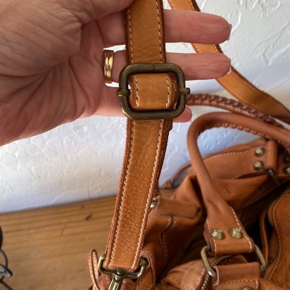 ๐ BEAUTIFULLY BOHO LEATHER CROSSBODY BAG โผ๏ธ - Picture 11 of 14